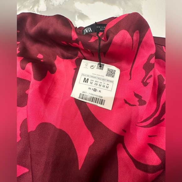 NWT Zara Satin faux Wrap Dress Cerise/Floral abstract pattern Ladies size M - Picture 5 of 13